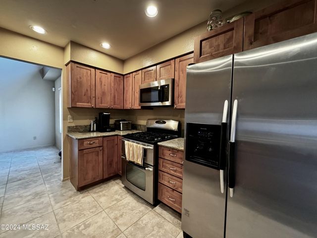 2550 W Drachman Street, Tucson, AZ 85745