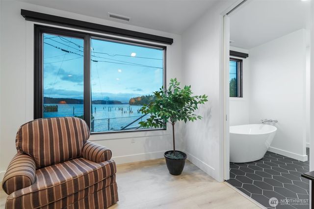 8802 6th Avenue, Tacoma, WA 98465