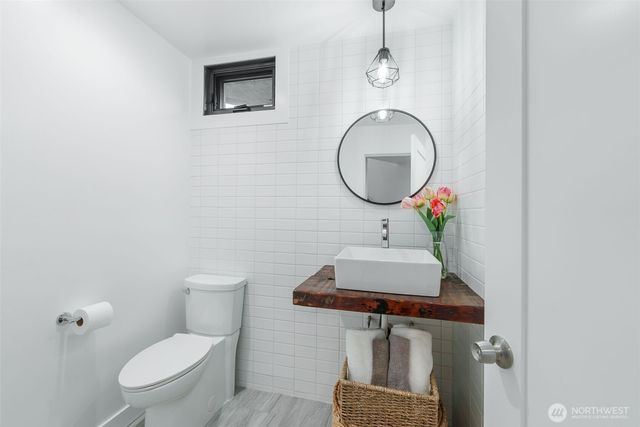 8802 6th Avenue, Tacoma, WA 98465