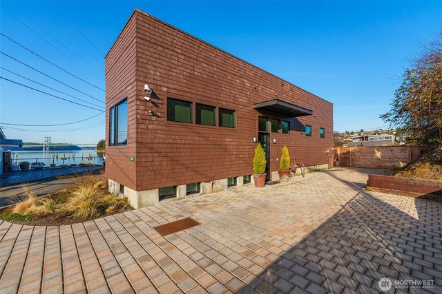 8802 6th Avenue, Tacoma, WA 98465