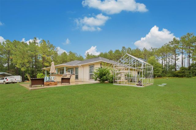 757 Big Woods Road, New Waverly, TX 77358