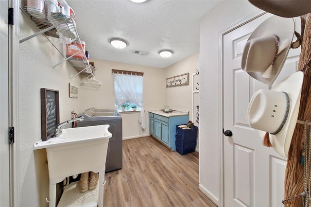 757 Big Woods Road, New Waverly, TX 77358