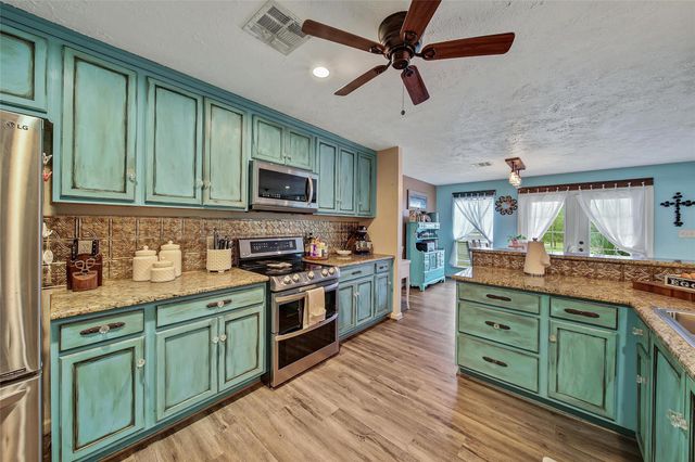 757 Big Woods Road, New Waverly, TX 77358