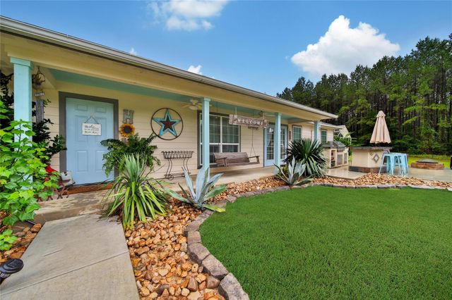 757 Big Woods Road, New Waverly, TX 77358