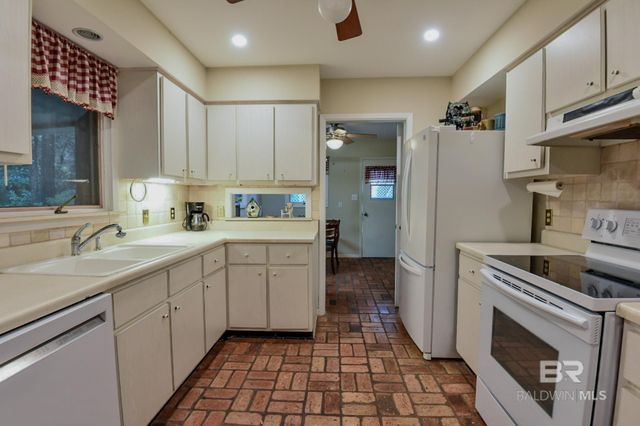 90 Paddock Drive, Fairhope, AL 36532