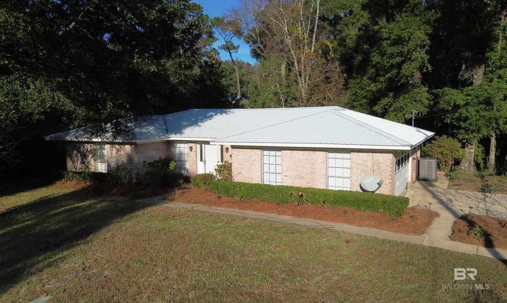 90 Paddock Drive, Fairhope, AL 36532