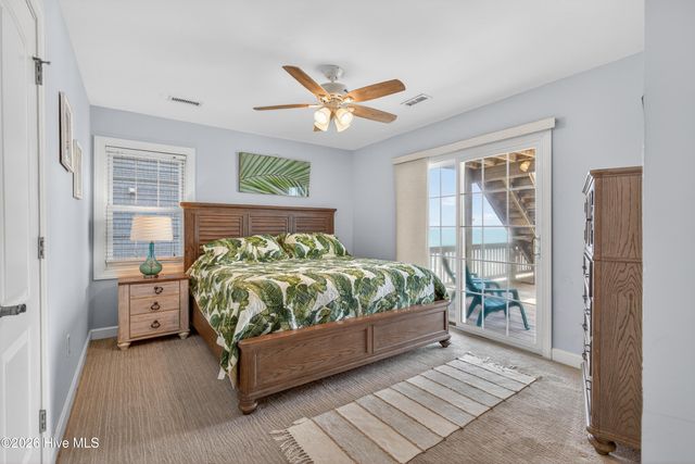 34 Porpoise Place, N Topsail Beach, NC 28460