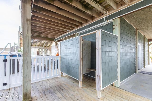 34 Porpoise Place, N Topsail Beach, NC 28460