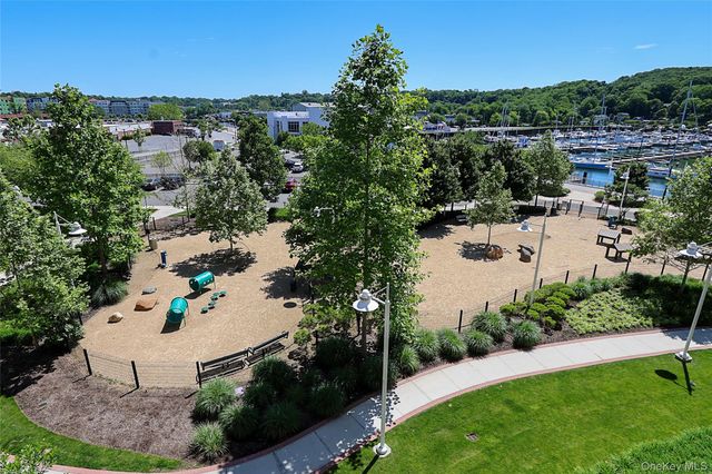 100 Garvies Point Road 1131, Glen Cove, NY 11542