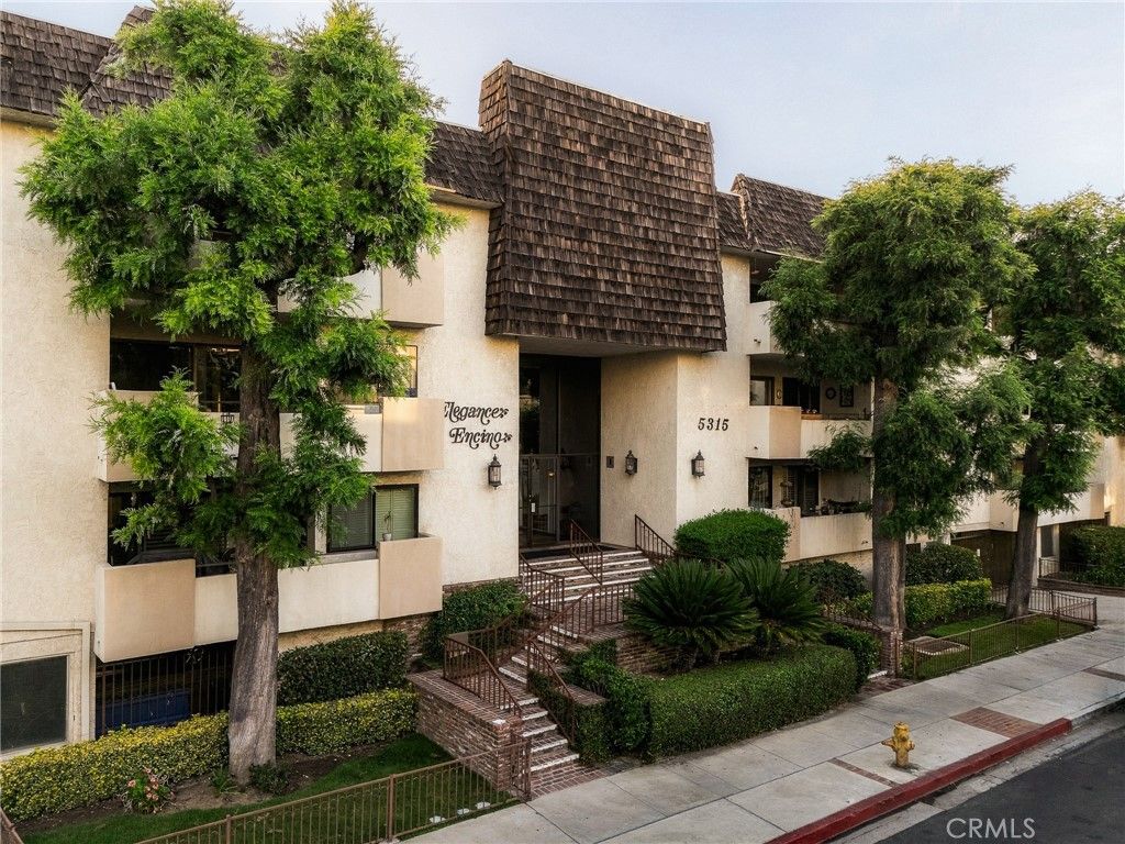 5315 Yarmouth Avenue 104, Encino, CA 91316 — photo 2
