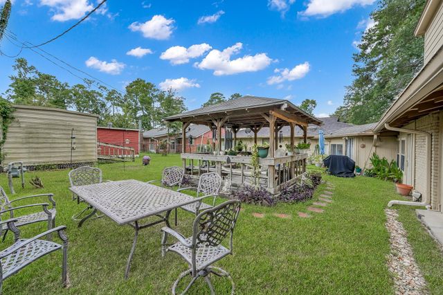 20 Little John Lane, Conroe, TX 77301
