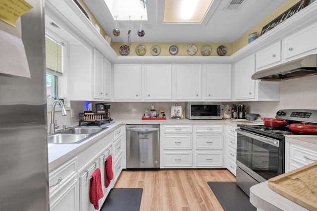 20 Little John Lane, Conroe, TX 77301
