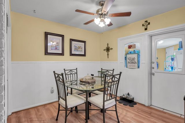 20 Little John Lane, Conroe, TX 77301