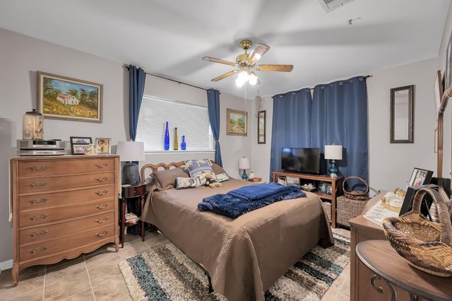 20 Little John Lane, Conroe, TX 77301