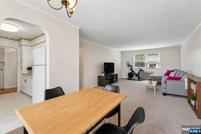 23 Park 88, Verona, NJ 07044