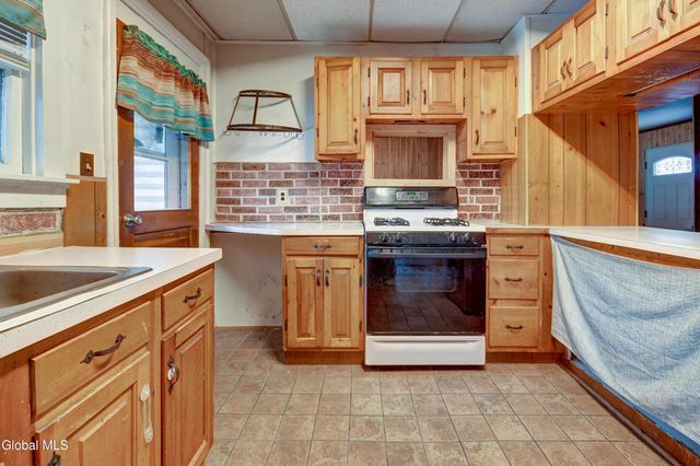 269 Bleecker Street, Gloversville, NY 12078