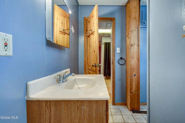 269 Bleecker Street, Gloversville, NY 12078