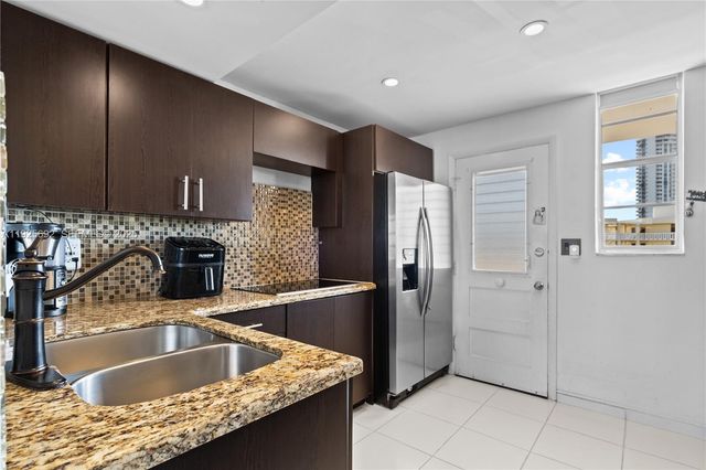 2999 Point East Drive C502, Aventura, FL 33160