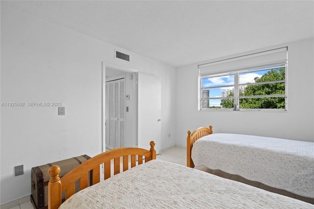 2999 Point East Drive C502, Aventura, FL 33160