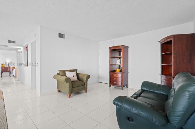 2999 Point East Drive C502, Aventura, FL 33160