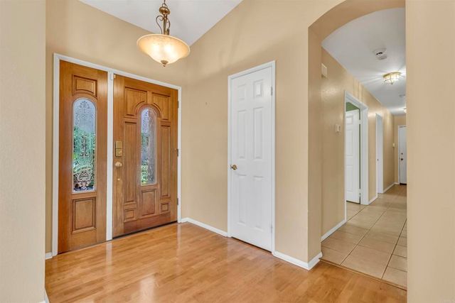 606 Gardenia Glen, Escondido, CA 92025