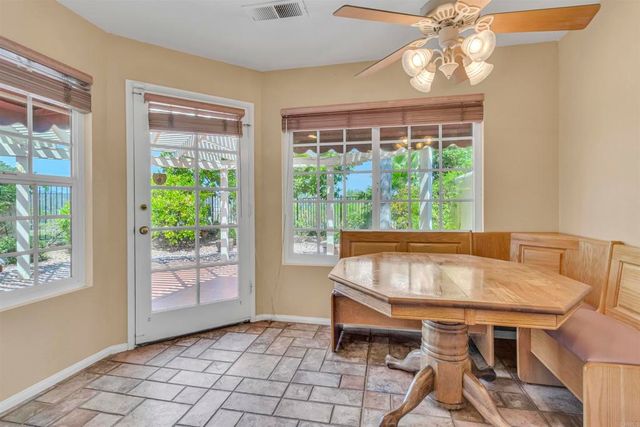 606 Gardenia Glen, Escondido, CA 92025