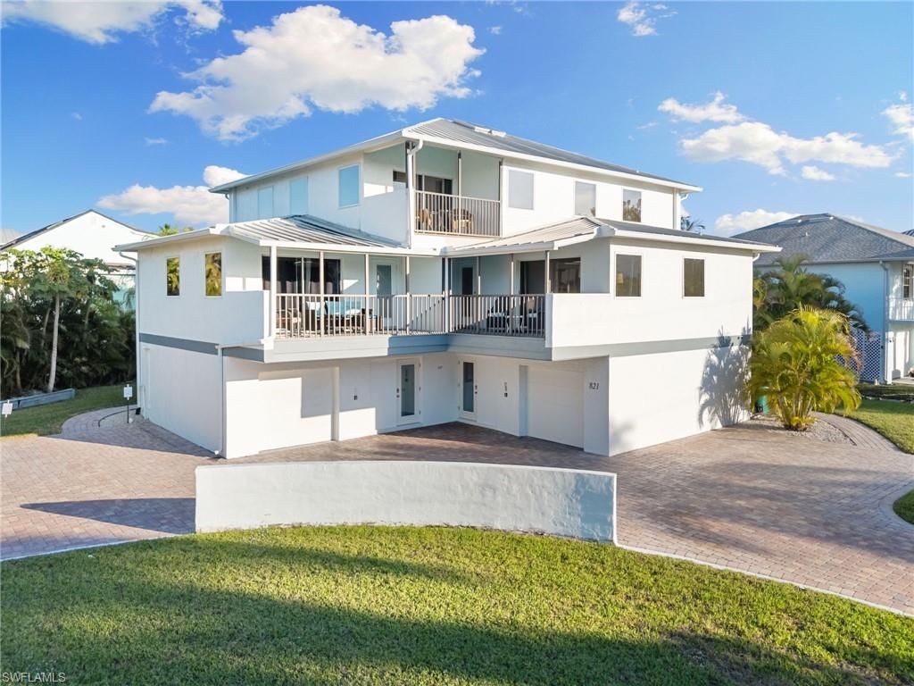 821 Palm ST, MARCO ISLAND, FL 34145 — photo 2