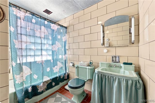 7902 Back Creek Road, Boston, NY 14075