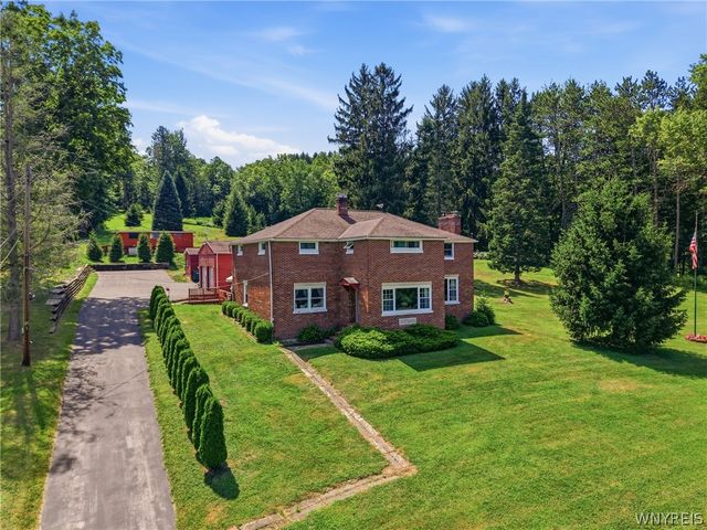 7902 Back Creek Road, Boston, NY 14075
