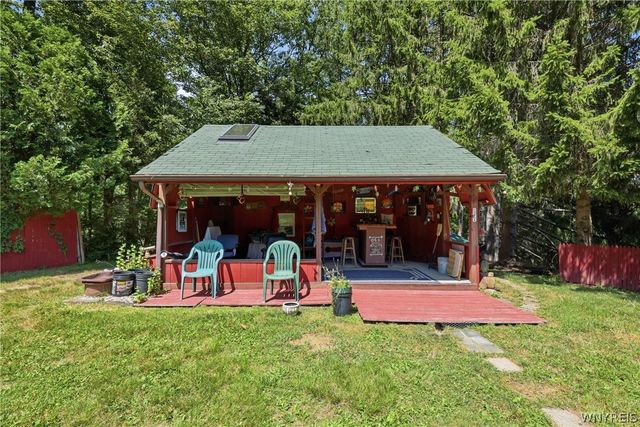 7902 Back Creek Road, Boston, NY 14075