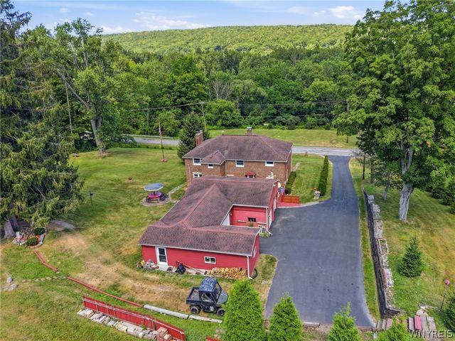7902 Back Creek Road, Boston, NY 14075