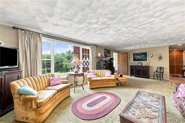 7902 Back Creek Road, Boston, NY 14075