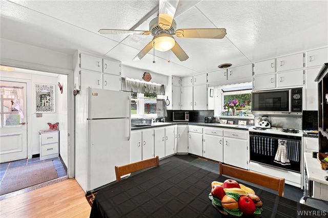7902 Back Creek Road, Boston, NY 14075