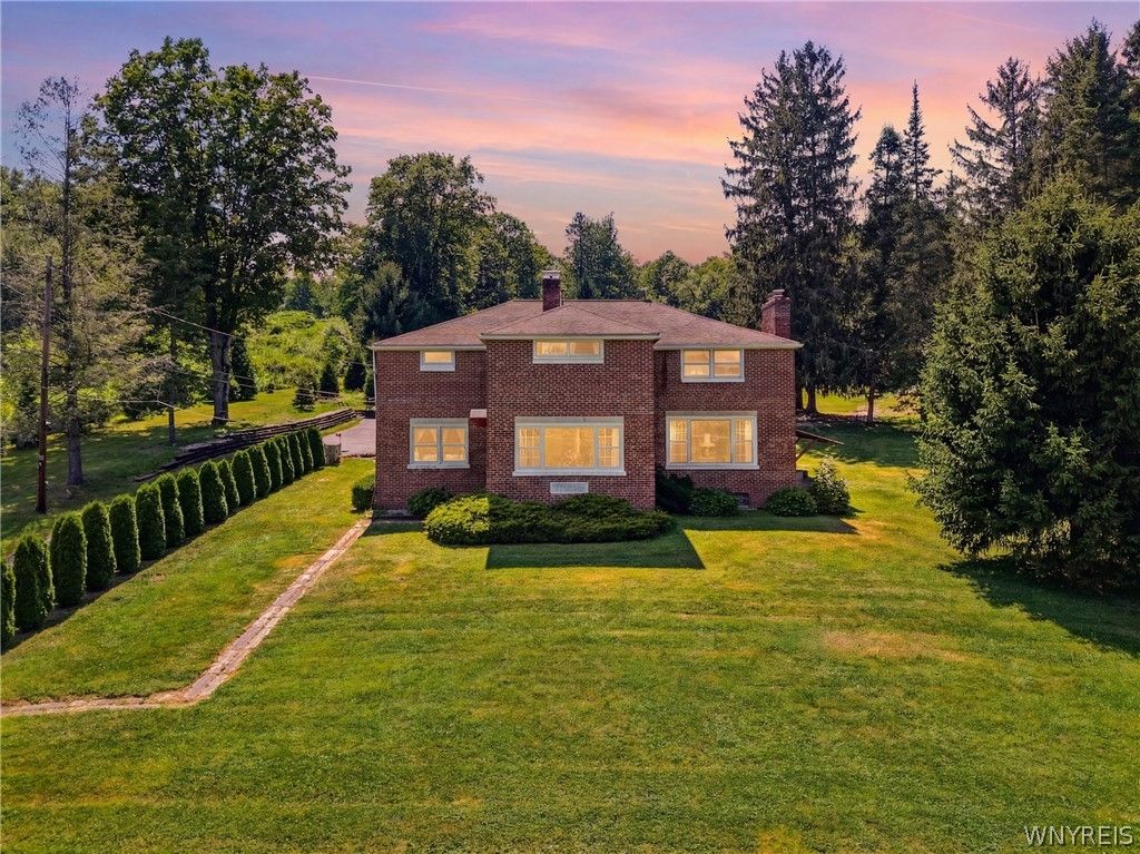 7902 Back Creek Road, Boston, NY 14075