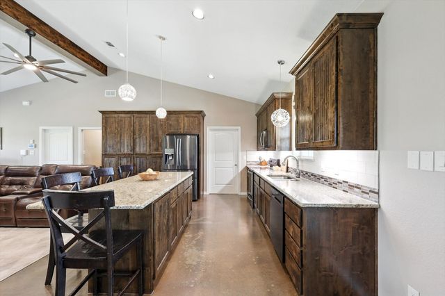 1106 Private Road 425, Whitewright, TX 75491