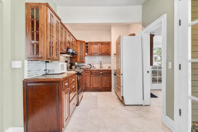 531 E Division Street, Springfield, MO 65803