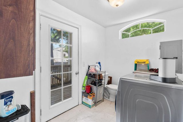 531 E Division Street, Springfield, MO 65803