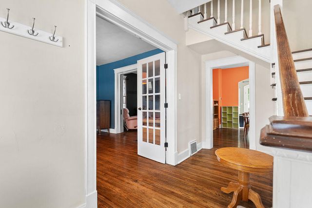 531 E Division Street, Springfield, MO 65803