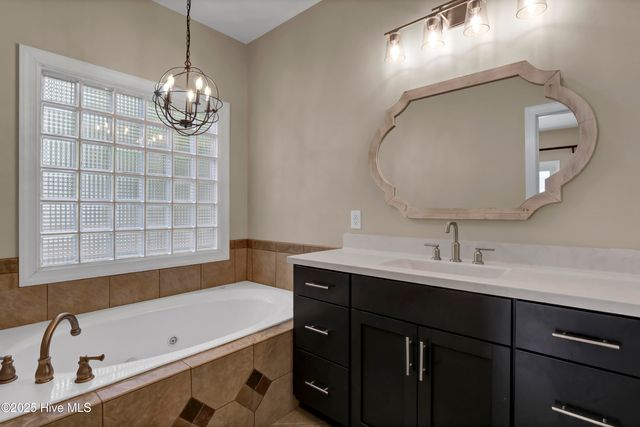 5622 Shell Road Village Drive, Wilmington, NC 28403