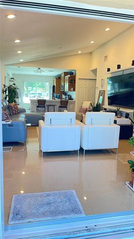 1359 Summit Run Cir, West Palm Beach, FL 33415