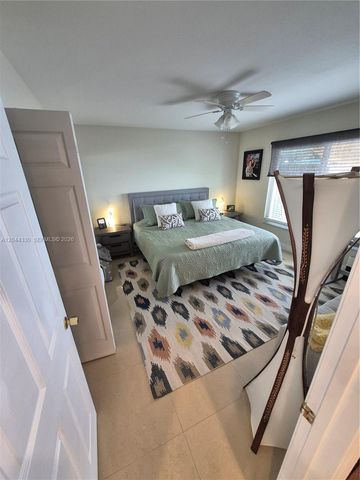 1359 Summit Run Cir, West Palm Beach, FL 33415