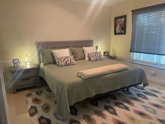 1359 Summit Run Cir, West Palm Beach, FL 33415