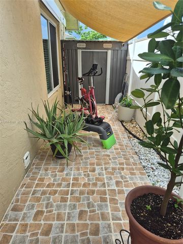 1359 Summit Run Cir, West Palm Beach, FL 33415