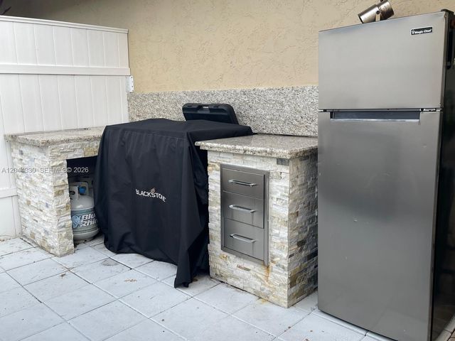 1359 Summit Run Cir, West Palm Beach, FL 33415