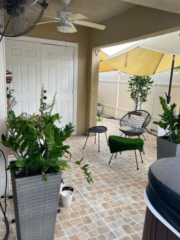 1359 Summit Run Cir, West Palm Beach, FL 33415