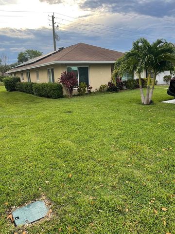 1359 Summit Run Cir, West Palm Beach, FL 33415