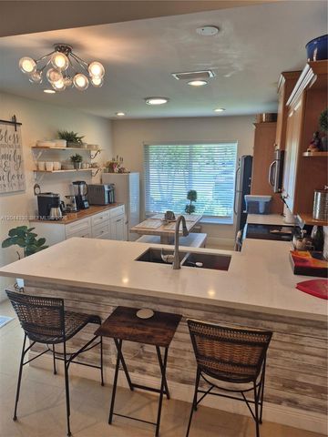 1359 Summit Run Cir, West Palm Beach, FL 33415