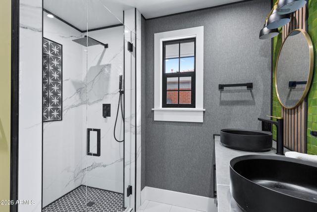 3616 E FAIRMOUNT Avenue, Phoenix, AZ 85018