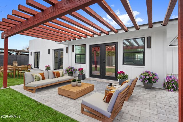 3616 E FAIRMOUNT Avenue, Phoenix, AZ 85018