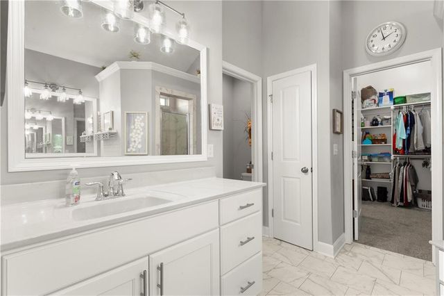 1112 SW Crabtree Circle, Oak Grove, MO 64075